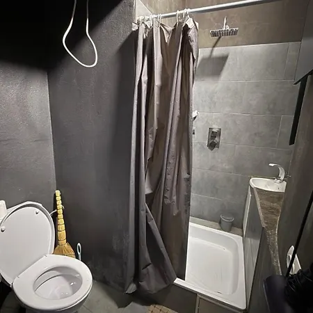 у львові біля макдональдса, на вул кавова 2 біля оперного театру Apartment Lemberg